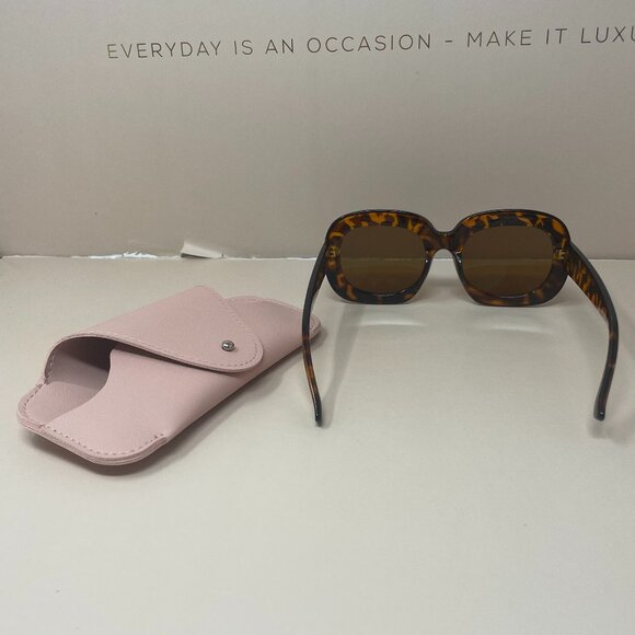 Minue | Loren Sunglasses in Carey - Picture 3 of 5